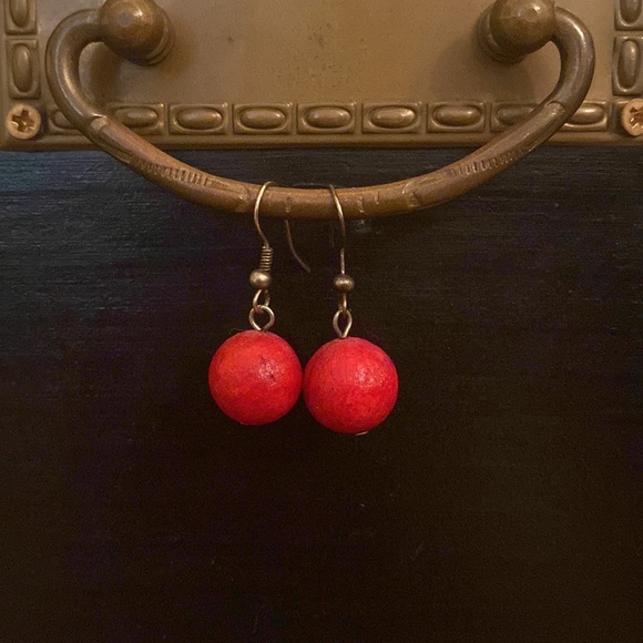 Necklace and earrings bundle - Picture 2 of 3